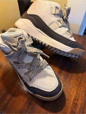 Skechers Relaxed Fit: Yana-Collins Landing Natural/Brown Boot 8